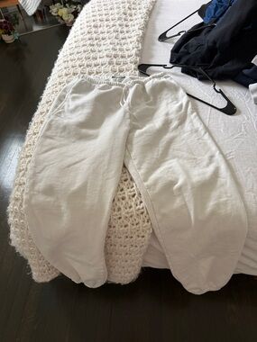 Brandy Melville Drawstring Sweatpants - White